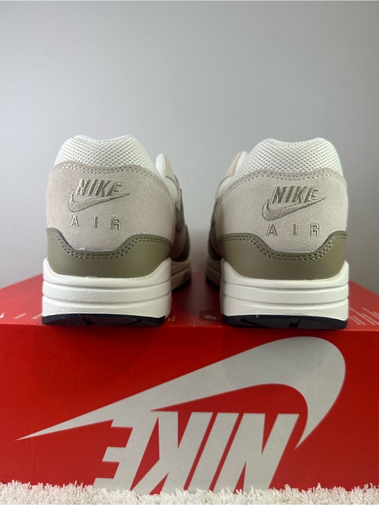 Nike Air Max 1 Essential